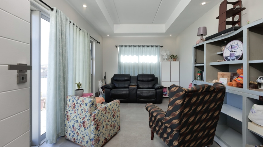 5 Bedroom Property for Sale in Agulhas Western Cape